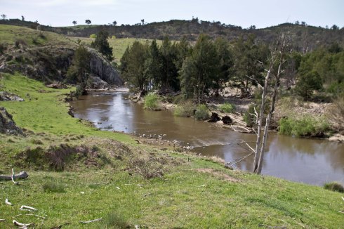 Molonglo River from the south side of the loop