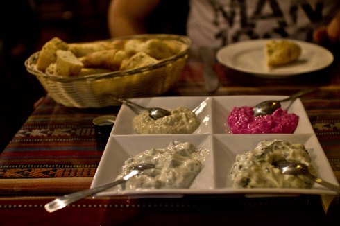 Mixed dips: humus, pembe sultan (beetroot), cacik (cucumber) and tahinli patlican (eggplant)